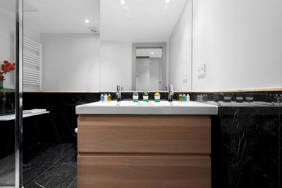 מדריד 2 Bedrooms 1 Bathroom Furnished - Justicia - Executive Style - Mintystay מראה חיצוני תמונה